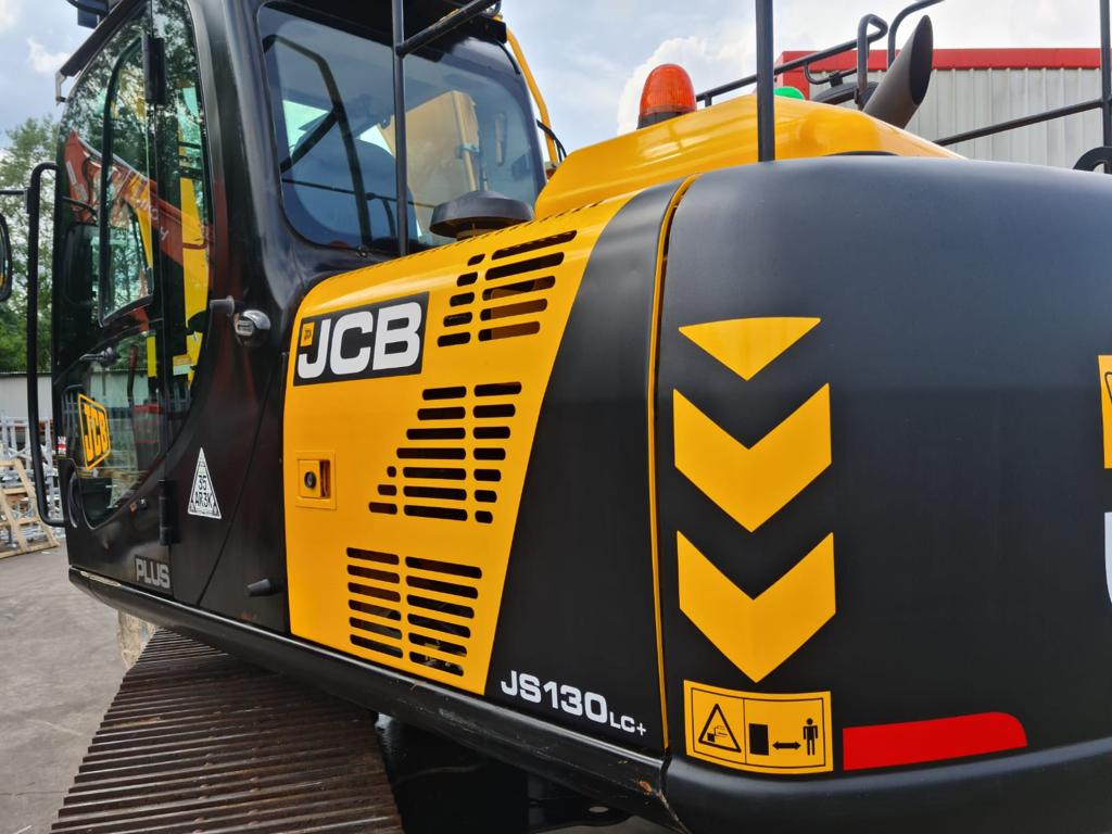 Used JCB JS130 Excavators